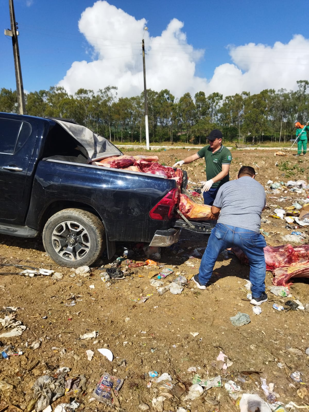 Detalhe da carne bovina apreendida pela PRF durante operação na BR-423, Garanhuns - PE